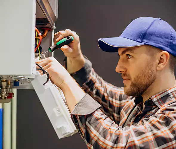 Expert Plumber for Tankless Water Heater Maintenance in Syosset, NY: Schedule Professional Maintenance Services with Us