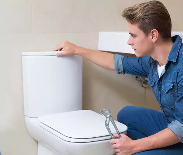 Expert Plumber for Toilet Replacement in Syosset, NY: Schedule Affordable Toilet Replacement Services with Us